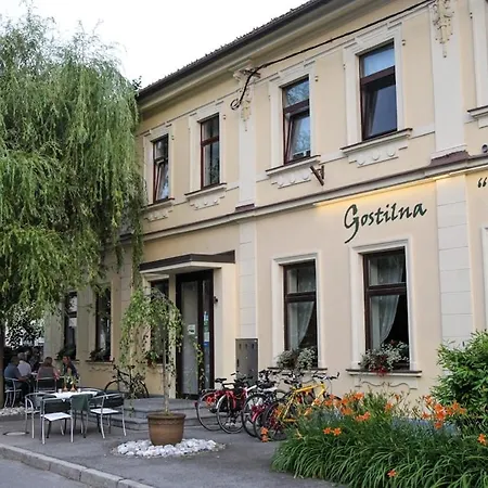 krevet i doručak Pod Vrbo 3*